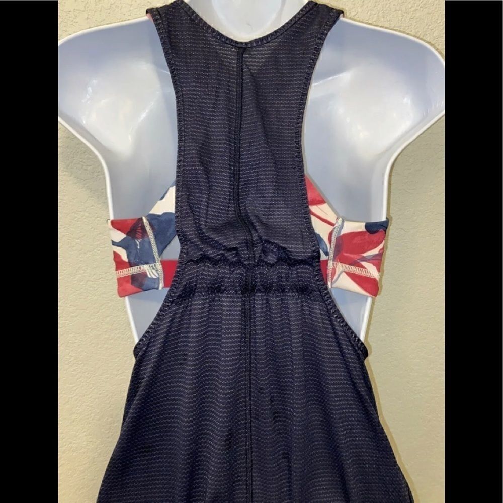 Lululemon Stash It Tank Inky Floral size 6 gym sporty Athliesure running - Picture 5 of 11